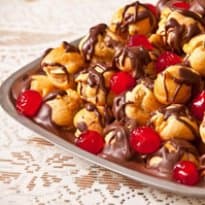 Carolinas com Estrogonoff de Nozes