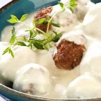 Almôndegas de Carne com Molho Branco