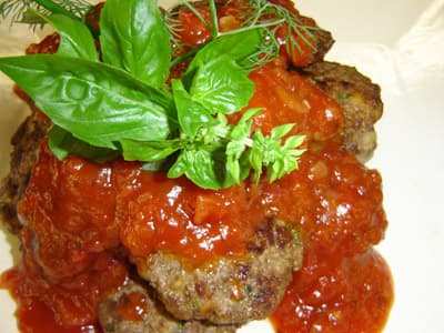 Hamburguer com molho barbecue