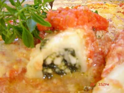 Caneloni de ricota e espinafre