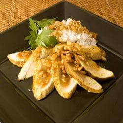 Frango com crosta de castanha de caju