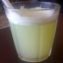 Limonada Suíça com Manjericão