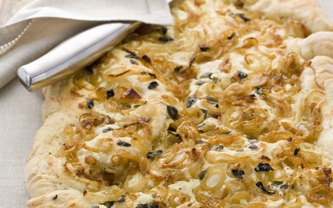 Pão de cebola com cream cheese