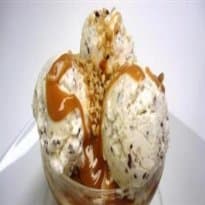 Pavê de Doce de Leite com Castanha