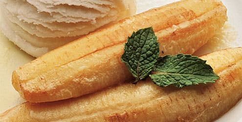 Banana com licor e sorvete