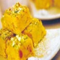 Bolo de cenoura com frutas secas