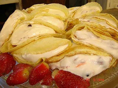 Crepes de Frutas Vermelhas