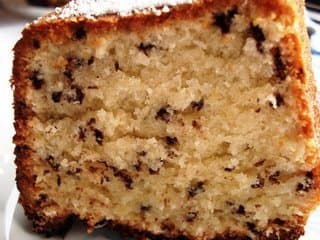 Bolo com Coco e Granulado de Chocolate