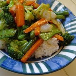 Stir-Fry de legumes com gengibre
