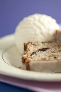 Bolo de reis com sorvete