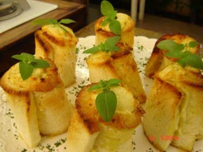 Rolinhos de queijo e presunto