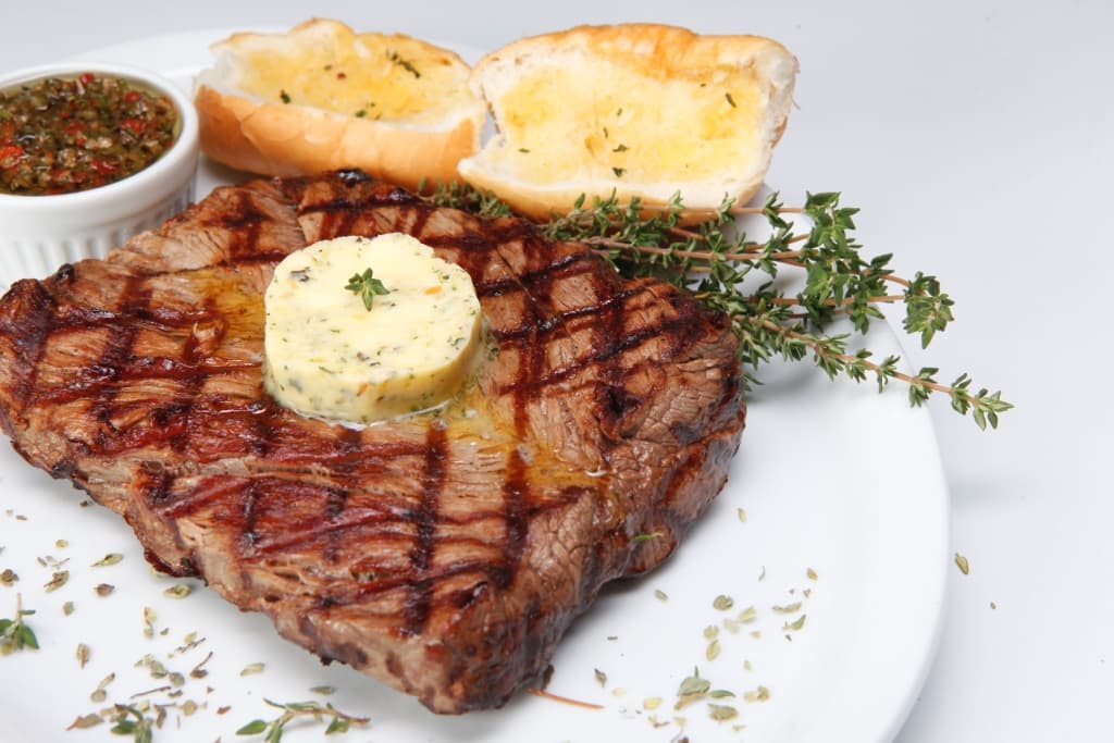 Filé mignon com manteiga de ervas