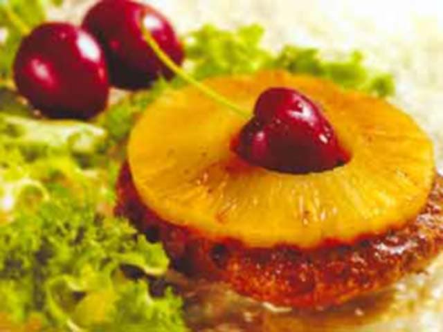 Hambúrguer com abacaxi