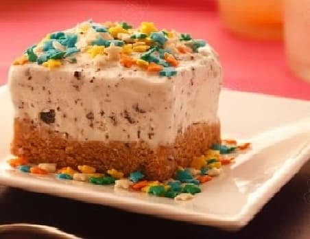 Torta de biscoito com Sorvete e doce de leite