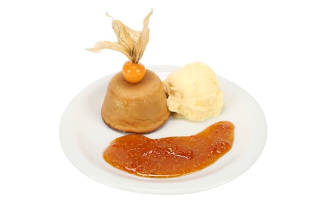 Petit Gateau de Doce de Leite com calda de Physalis