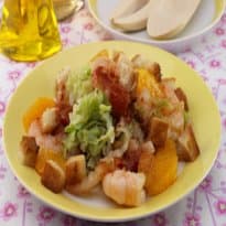 Salada picante de camarão com couve chinesa