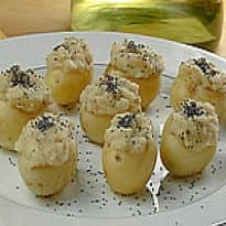 Batata Bolinha Recheada com Pasta de Feijão-Branco