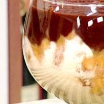 Banana Caramelada com Creme de Baunilha e Chocolate