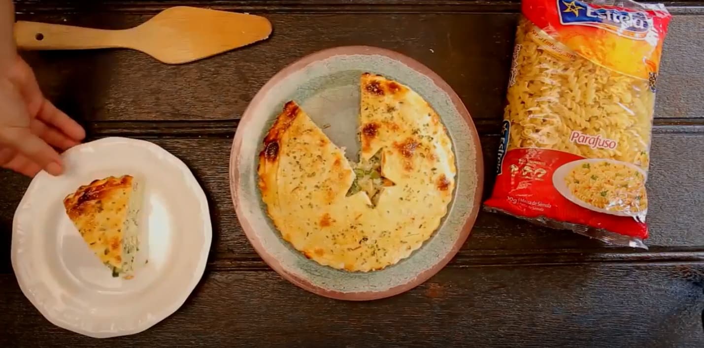 Empadão de Batata Doce com Recheio de Macarrão