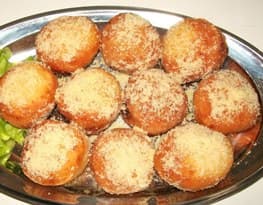 Sonho Salgado e Recheado com Creme de Milho