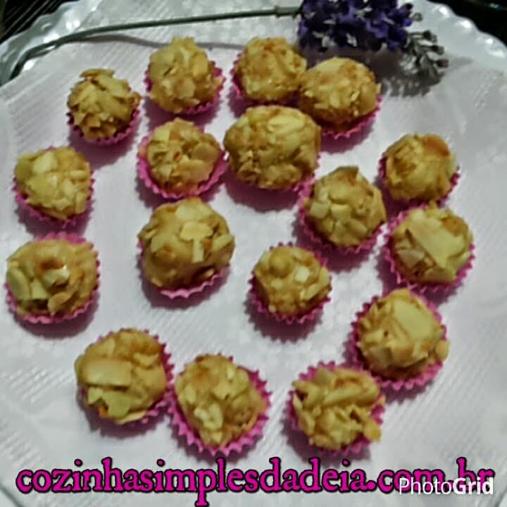 Brigadeiro de Doce de Leite Envolto em Amêndoas