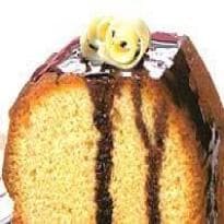 Bolo com Calda Quente de Vinho e Creme de Chocolate