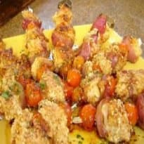 Churrasquinhos de Frango com Bacon e Gergelim