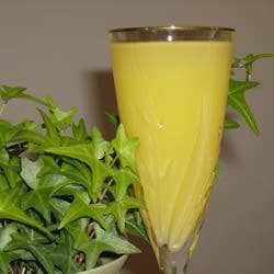 Mimosa (coquetel de champagne com suco de laranja)