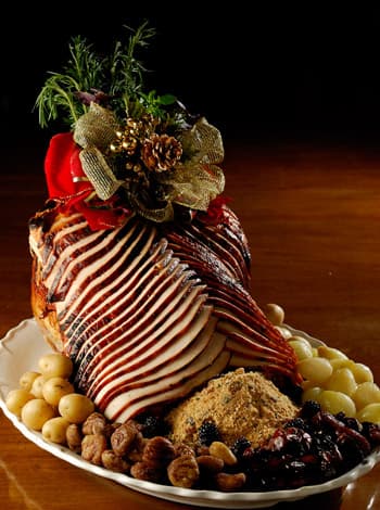 Peru de Natal com cebolinhas glaceadas e batatas douradas