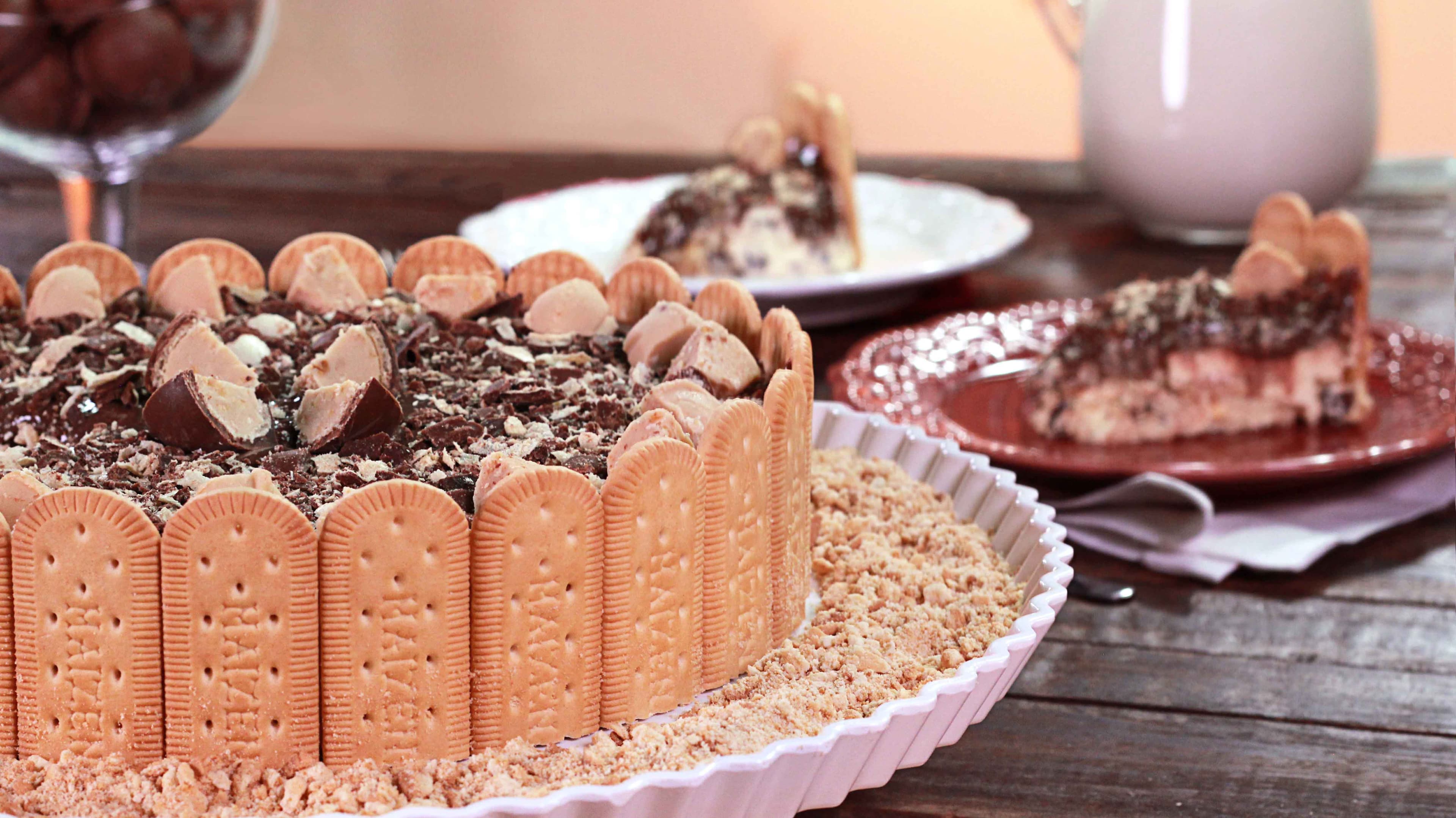 Torta Charlote com Biscoito Maizena