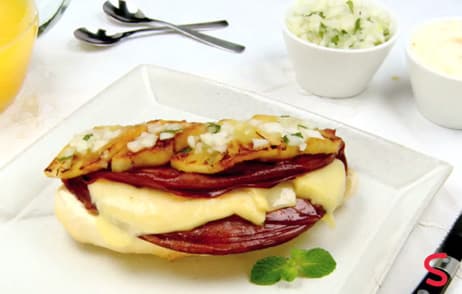 Sanduíche de Mortadela Defumada ao Vinagrete de Hortelã