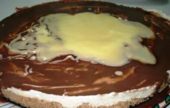 Bolo Marmoreado de Queijo com Chocolate e Gengibre