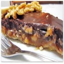 Torta crocante de banana com nozes