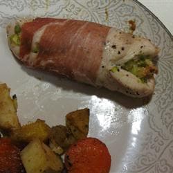 Peito de frango recheado com queijo gouda e alho poró