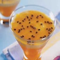 Gelatina cremosa de maracujá