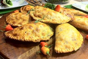 Pastel de maminha assada com massa de linhaça