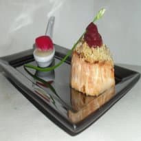 Medalhão de filé Suíno em Crosta de Coco e Castanha do Pará