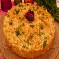 Torta de batata frita com provolone e salame