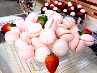 Macarons recheados de queijo cream cheese e geléia