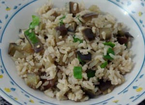 Arroz integral orgânico com berinjela e quinua